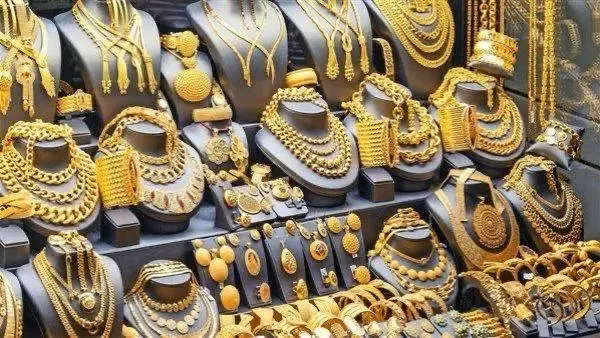 سعر الذهب في مصر الاثنين 8 ديسمبر 2025.. انخفاض طفيف في عيار 21 رغم صعود عالمي