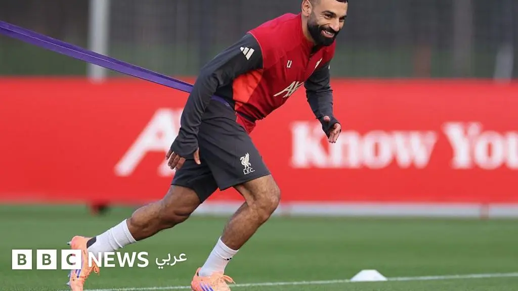 محمد صلاح: كيف رأى مغردون أزمة نجم الكرة المصري مع فريق ليفربول؟