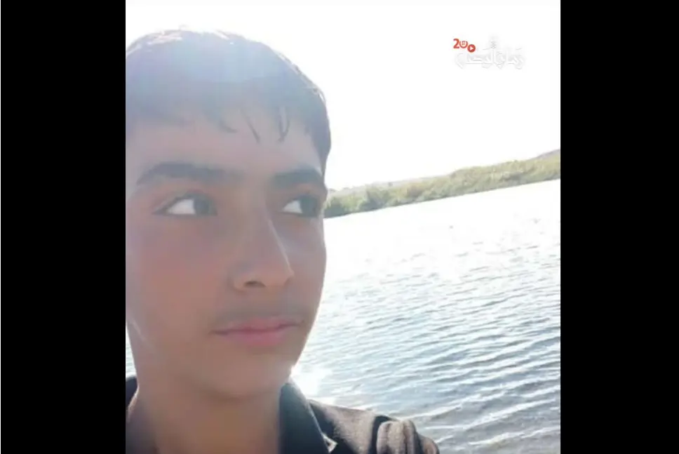 قسد تعتقل طفلاً في الطبقة بسبب رفعه علم الثورة