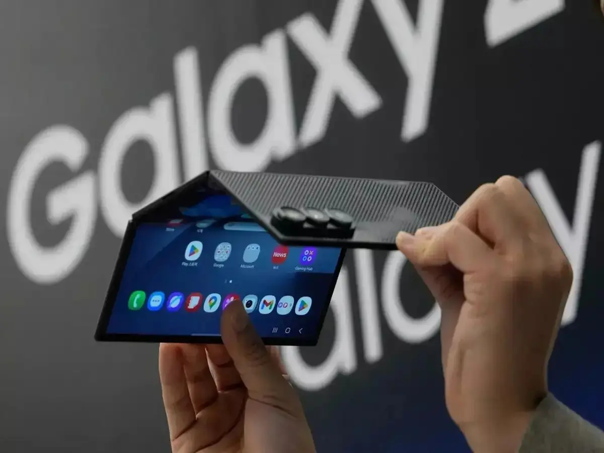 تقارير: مستشعر البصمة في Galaxy Z TriFold يمثل إنجازًا تقنيًا جديدًا