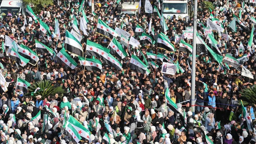 رسائل عربية وغربية للسوريين في يوم التحرير