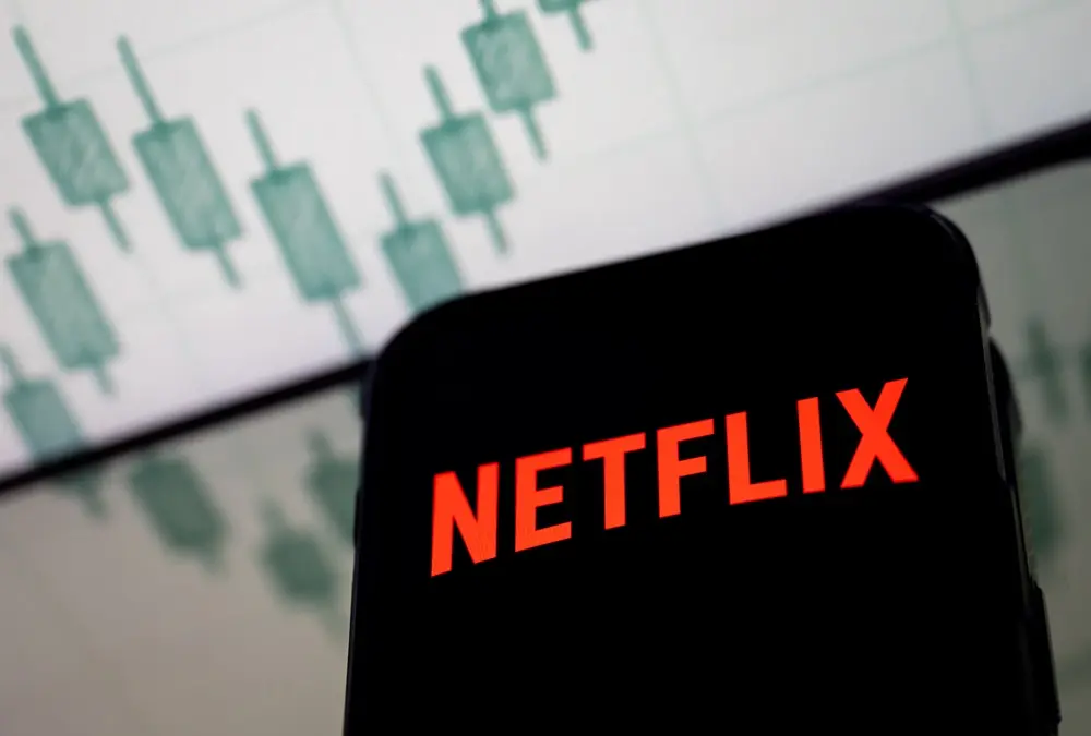 صفقة «نتفليكس» و«وارنر براذرز».. ما عرض الاستحواذ المعادي؟