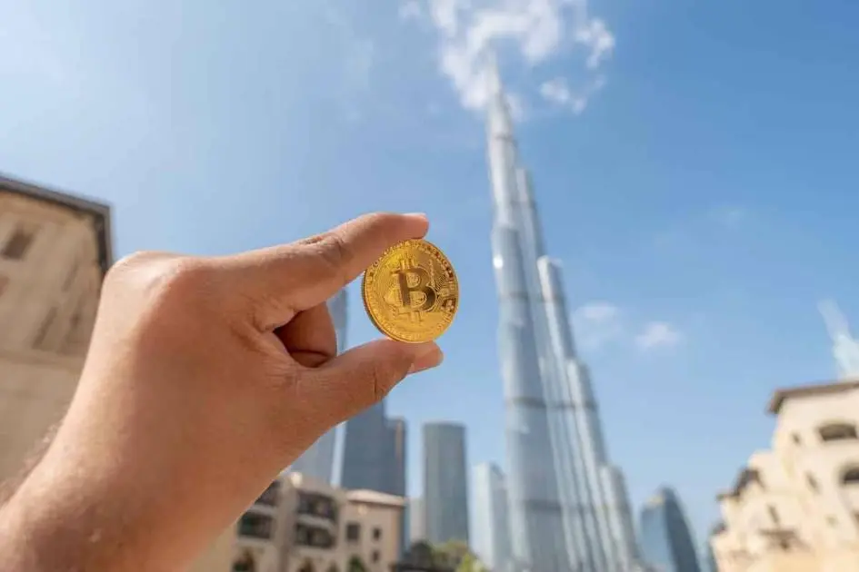 الإمارات الخامسة عالمياً في تبني العملات المشفّرة