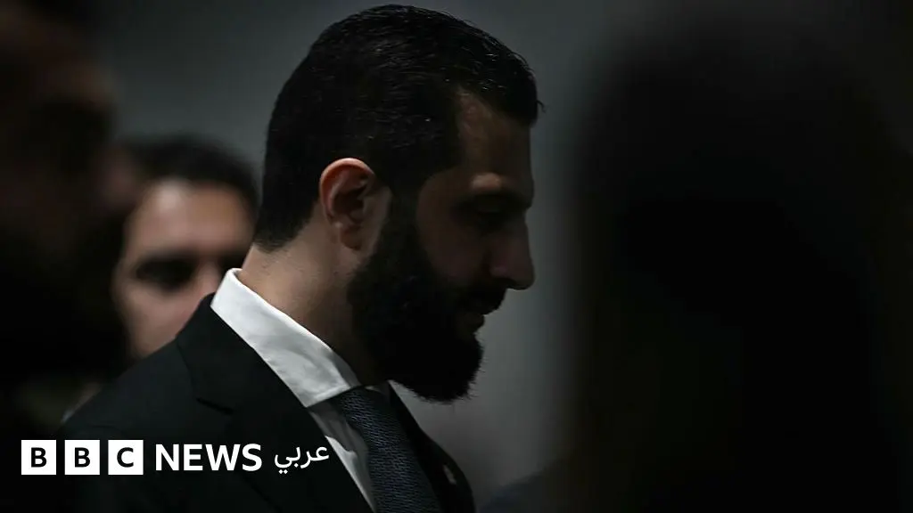 عام على سقوط الأسد: كيف يقرأ محرّر الشؤون الدولية في بي بي سي الحياة في سوريا؟