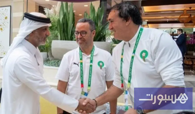 رئيس لجنة كأس العرب يزور بعثة المنتخب
