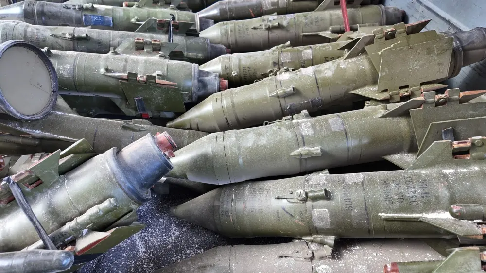 الأمن الداخلي يضبط مستودع أسلحة في ريف درعا