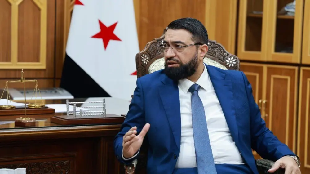 وزير العدل يعلن إلغاء المحاكم الاستثنائية والالتزام بالعدالة الانتقالية