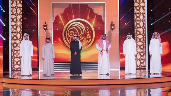 «شاعر المليون 12».. قصائد تتغنّى بالشموخ والاعتزاز بالنفس وتحتفي بالإنسانية