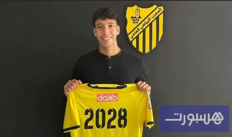 المغرب الفاسي يجدد عقد حمادي