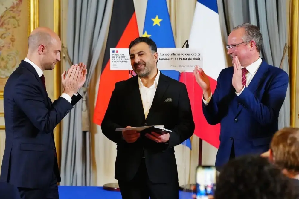 قيصر يحصد الجائزة الفرنسية-الألمانية لحقوق الإنسان في باريس