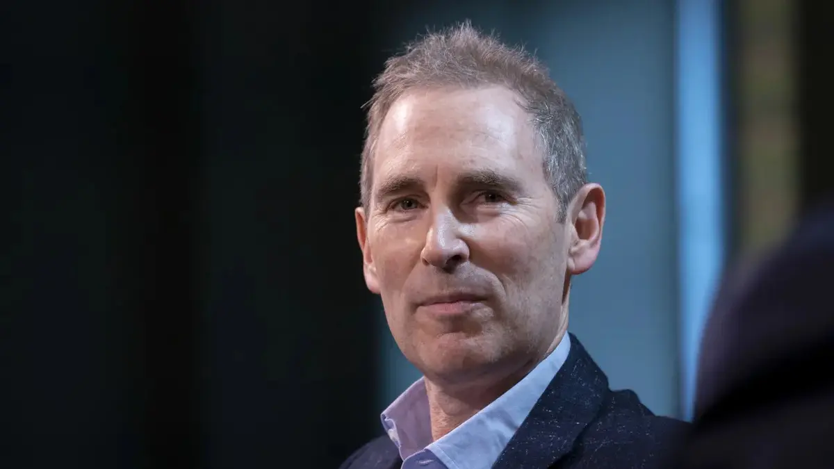 الرئيس التنفيذي لـ «أمازون»: الصبر والمرونة مفتاحا بناء إنجازات استثنائية