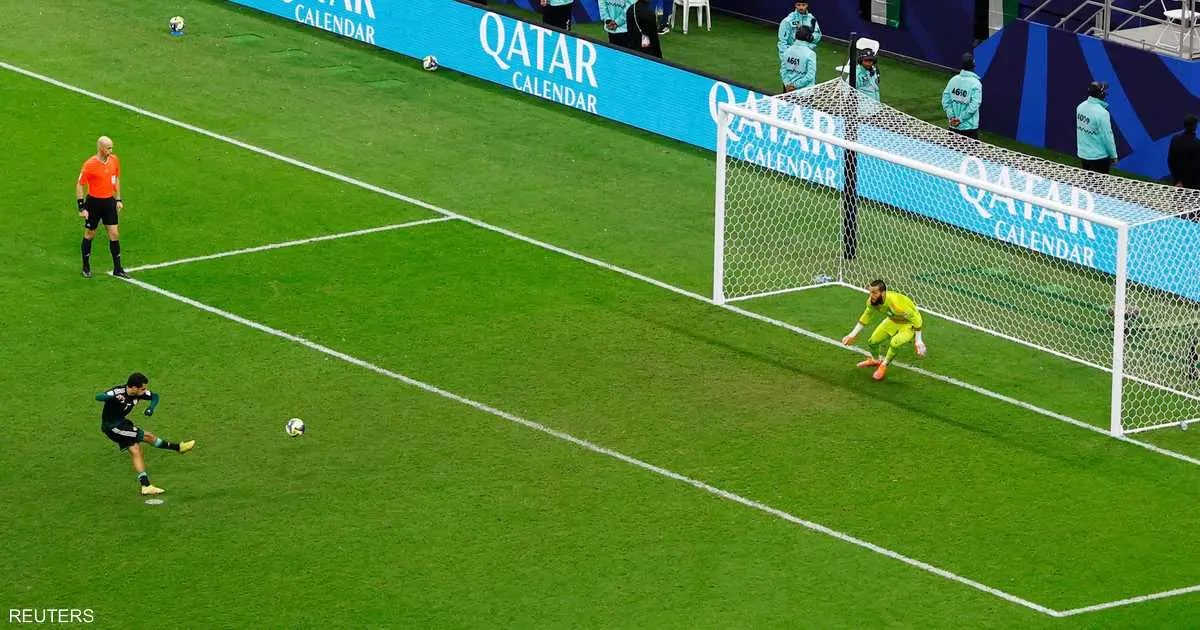 الإمارات تصعد إلى نصف نهائي كأس العرب على حساب الجزائر