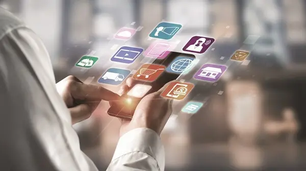 رحلة أبوظبي نحو حكومة توفر الجهد والوقت