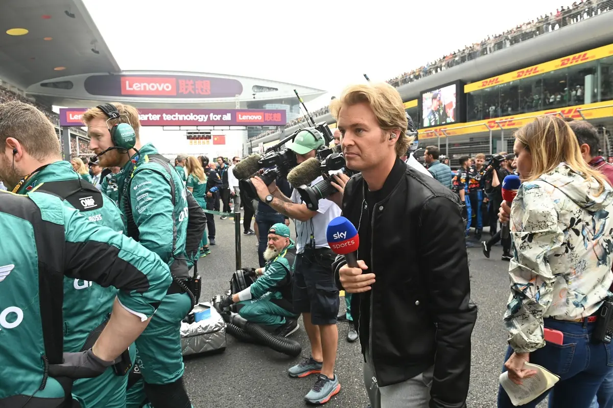 Nico Rosberg details painful six-figure bill from infamous 2016 Lewis Hamilton crash