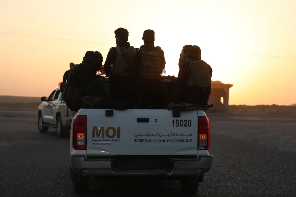 إصابات في صفوف الأمن السوري وقوات أمريكية بهجوم مسلح قرب تدمر