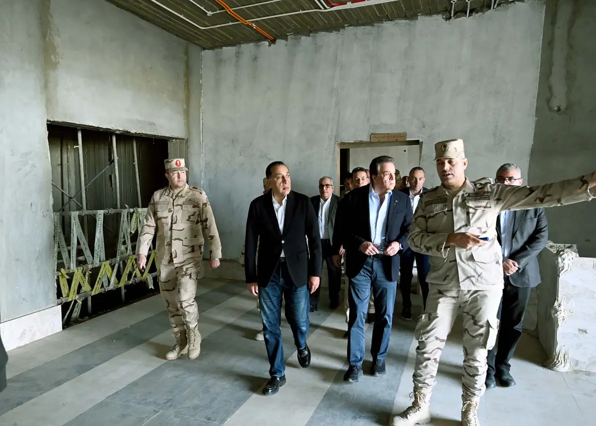 رئيس الوزراء يتفقد مشروع إنشاء مستشفى التأمين الصحي الشامل الجديد بالعاصمة الجديدة