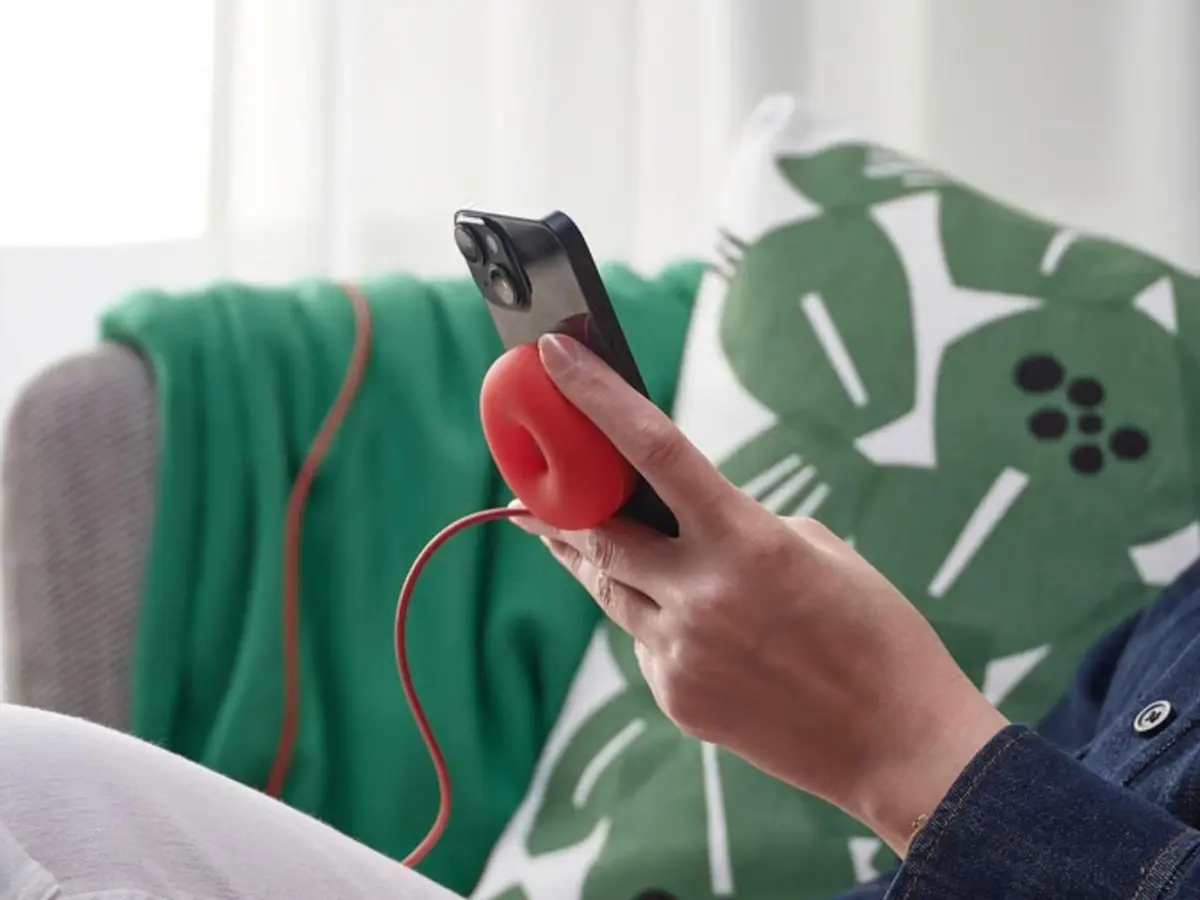 شاحن IKEA VÄSTMÄRKE اللاسلكي: تصميم مبتكر وسعر منافس