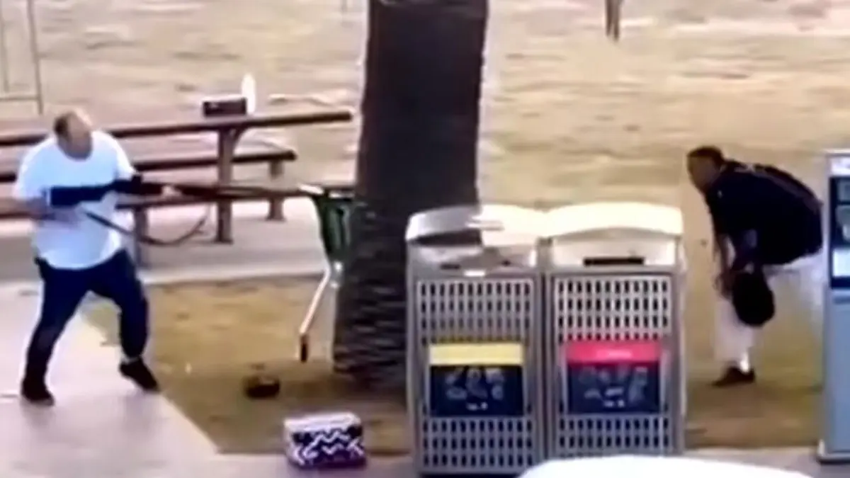 ماذا نعرف عن "البطل" الذي نزع سلاح أحد الجناة في الهجوم الدامي على شاطئ بونداي بأستراليا​؟