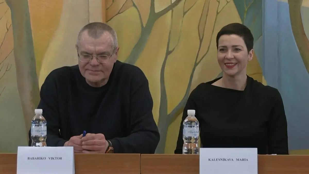 "استيقظت فوجدت ضلعي مكسورًا".. عشرات المعارضين خارج السجون البيلاروسية وشهادات عن التعذيب