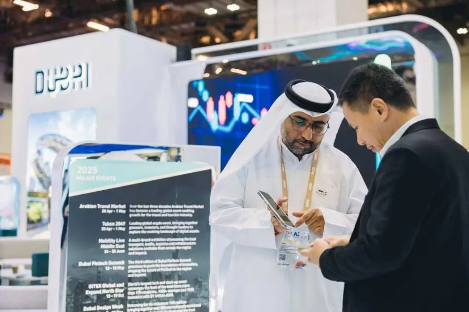 سكان الإمارات رقميون ويتبنون التقنيات الأحدث في الأعمال والخدمات