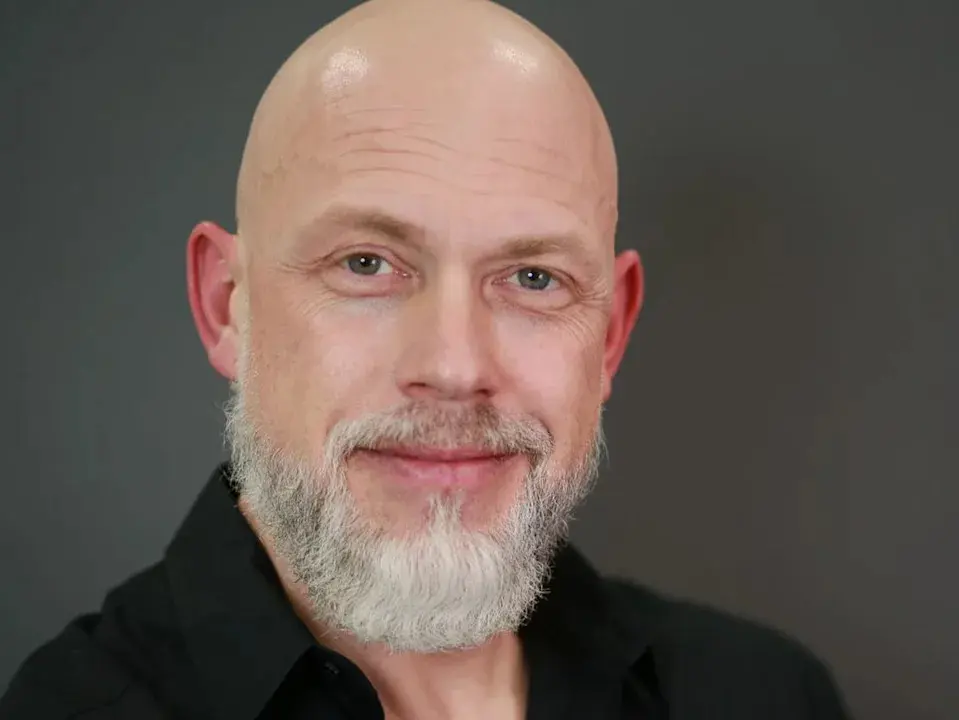 مدير التوظيف في «بلاك روك»: الفضول أهم من الاعتماد الأعمى على الذكاء الاصطناعي