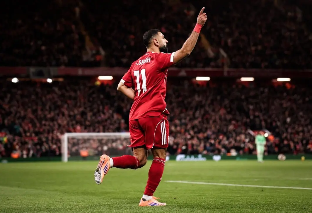 جدل جديد في مستقبل محمد صلاح.. الكشف عن سبب سفر "مو" إلى السعودية (فيديو)