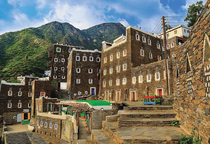 من أبها إلى العُلا.. أفضل الوجهات السياحية لقضاء الشتاء في المملكة