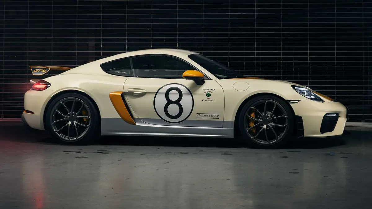 قد تدعم منصة سيارات بورشه الرياضية الكهربائية محركات البنزين في نهاية المطاف