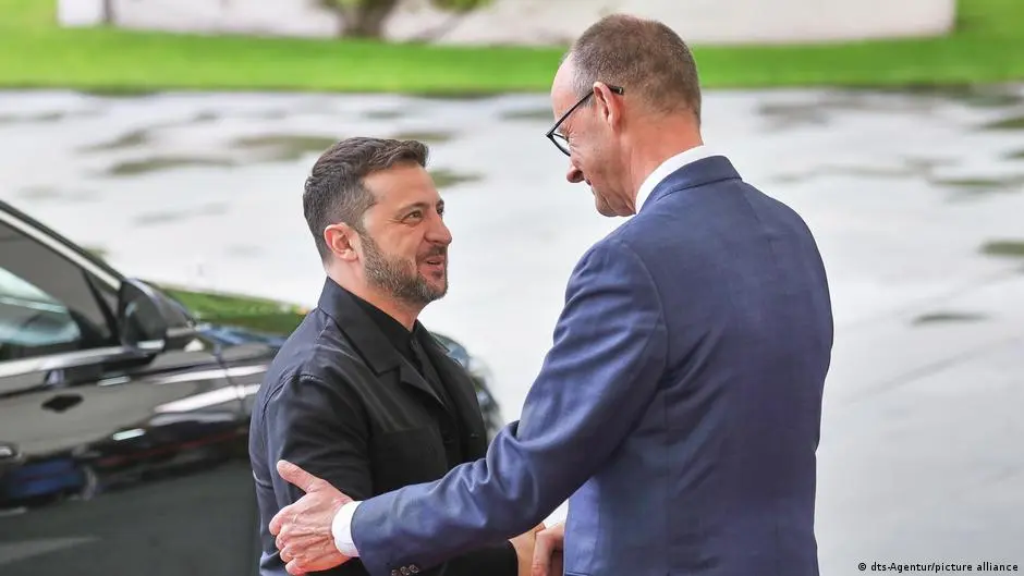 تحركات مكثفة.. زيلينسكي في برلين قبل قمة ترامب - بوتين