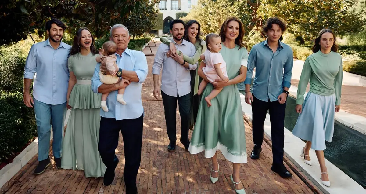 العائلات الملكيّة تنهي عام 2025 بأجمل المعايدات والصور العائليّة