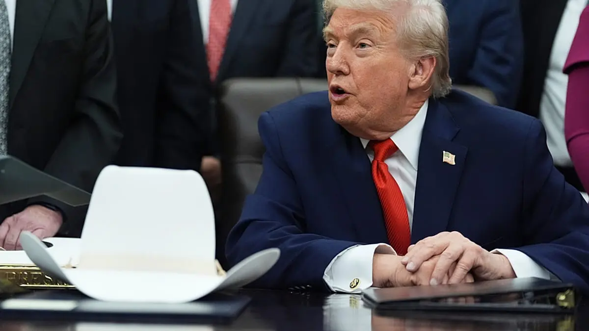 مع اقتراب الإفراج عن ملفات إبستين.. أمريكيون يشككون في رواية ترامب بشأن علمه بالجرائم