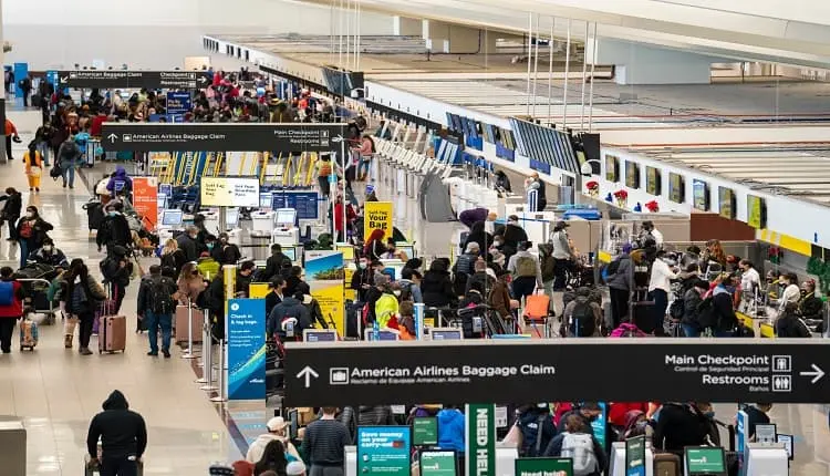 كيف تحقق وفورات نقدية كبيرة أثناء التسوق بالمطارات؟