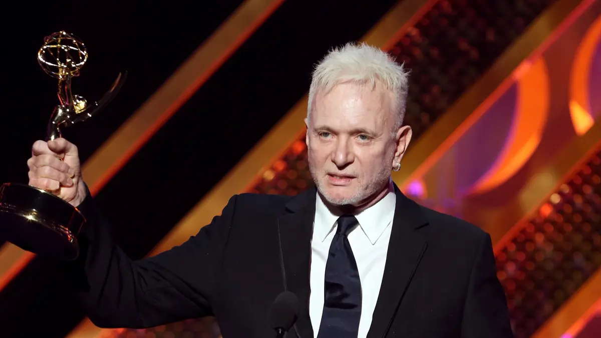 رحيل الممثل أنتوني جيري عن عمر ناهز 78 عامًا