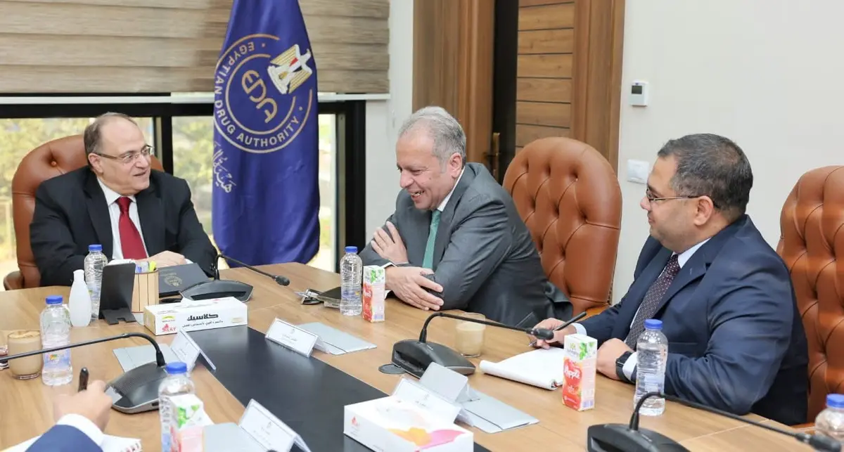 «هيئة الدواء» تبحث مع ممثلي شركة «داف» مشروعات التتبع الدوائي والتحول الرقمي