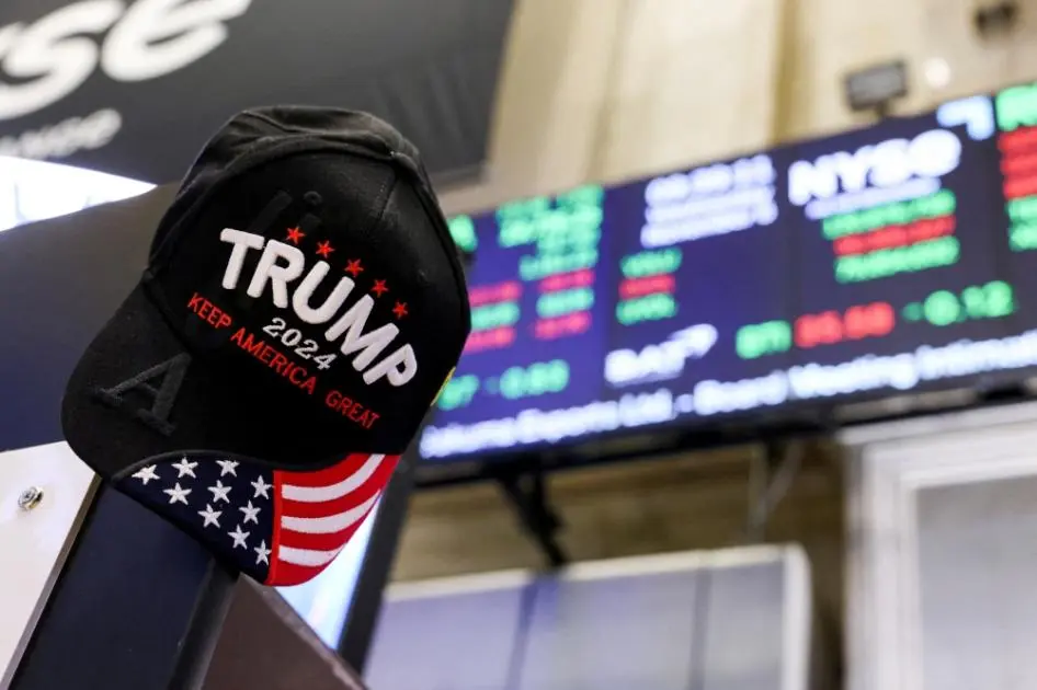 وول ستريت تتراجع وأسهم أوروبا قرب القمّة.. والذهب يقفز 1%