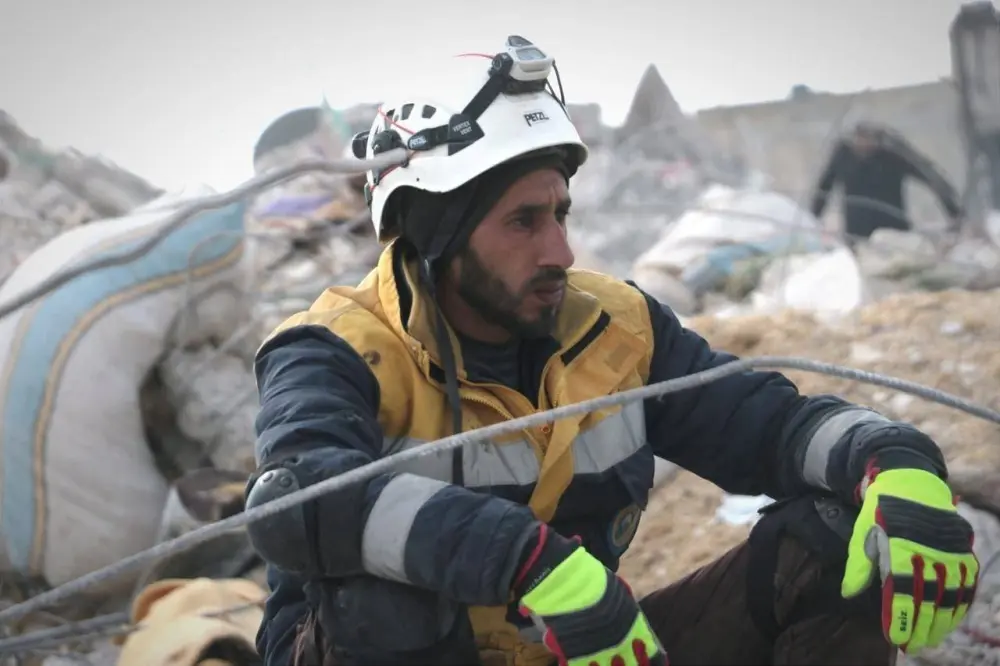 الدفاع المدني يجدد مطالبته بالإفراج عن حمزة العمارين