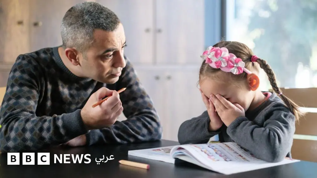 سبع طرق عملية كي لا يتحوّل تدريس الأطفال إلى حرب يومية