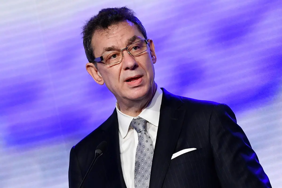 «فايزر» تتوقع تحقيق إيرادات بقيمة 62 مليار دولار 2025 وأرباحًا أقل من التوقعات للعام المقبل