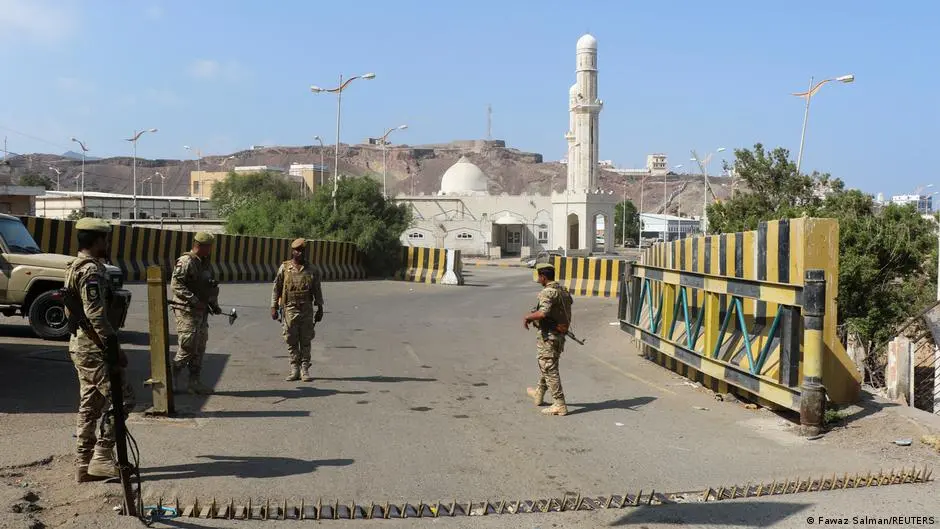 غوتيريش يحث اليمنيين على ضبط النفس ويحذر من تعميق الانقسامات