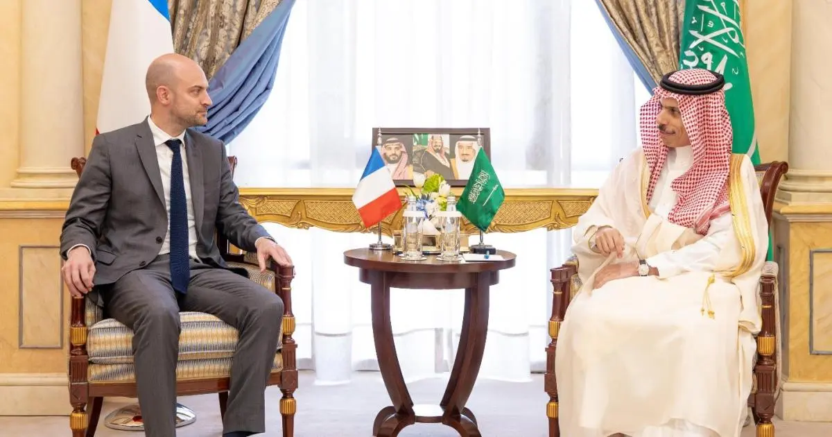 وزيرا خارجية السعودية وفرنسا يبحثان العلاقات الثنائية