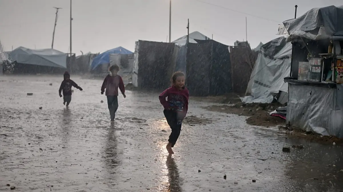 معاناة سكان غزة بسبب الأحوال الجوية.. ونتنياهو يبحث المرحلة الثانية من اتفاق وقف إطلاق النار