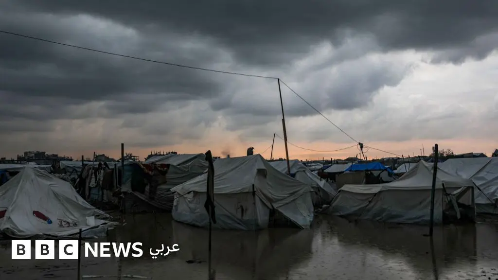 حرب غزة: "ضغوط أمريكية جدية على إسرائيل" لبدء المرحلة الثانية من وقف إطلاق النار، والمنخفضات الجوية تعمق معاناة أهل القطاع