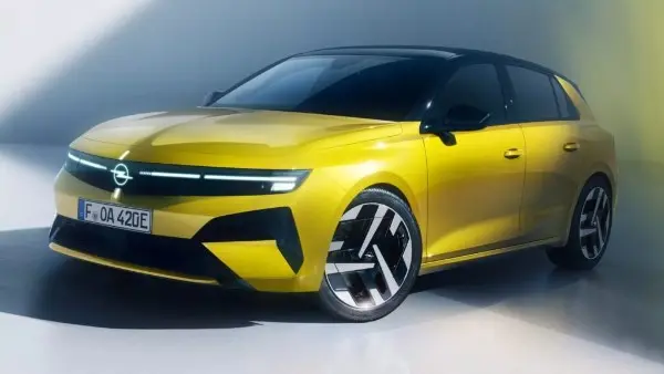 أوبل أسترا الهاتشباك الجديدة