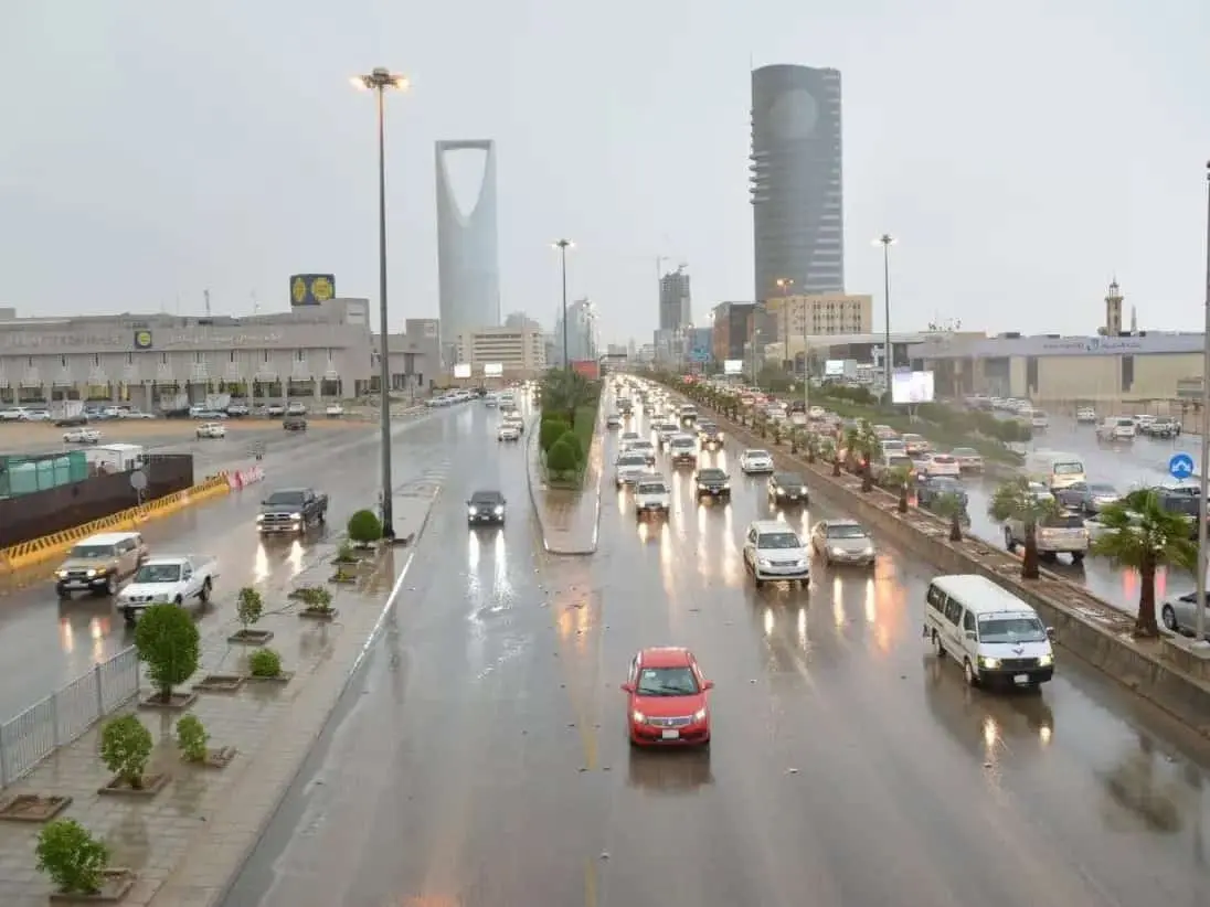 حالة الطقس “weather”.. الأرصاد ترفع درجة التنبيه وتحذر من الأمطار والسيول
