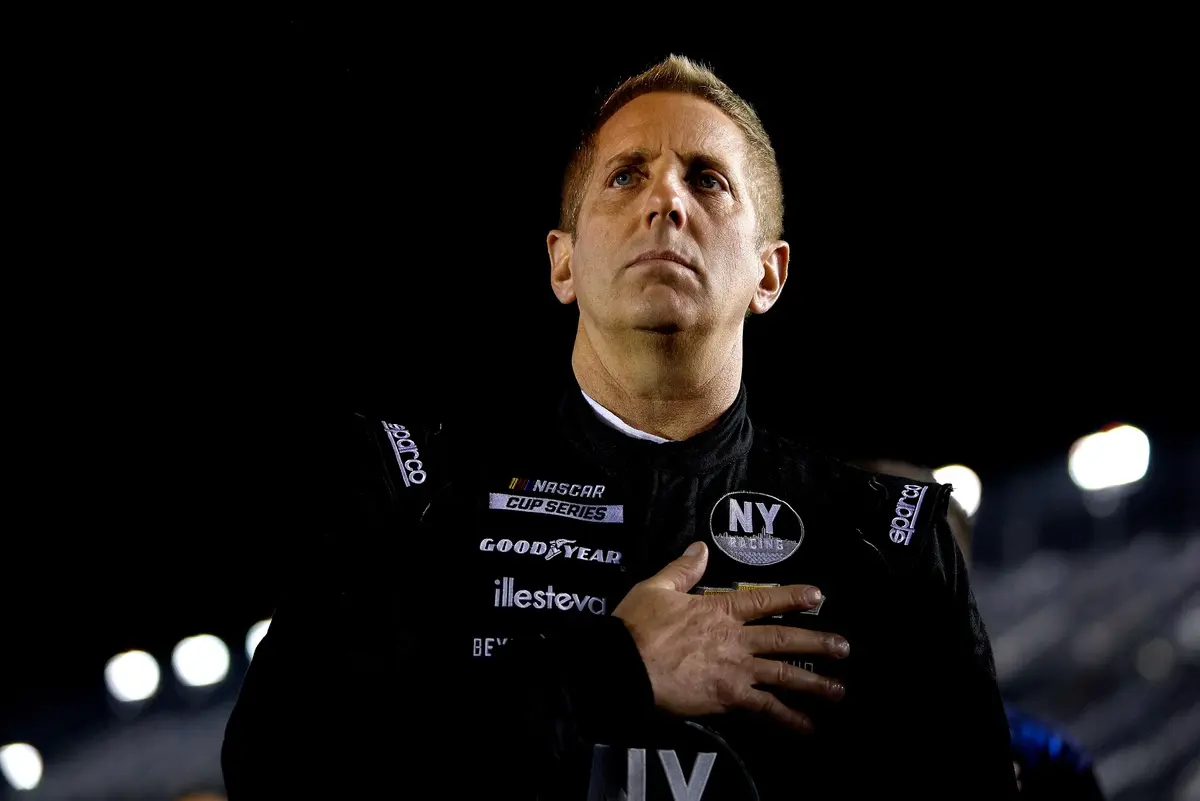 NASCAR legend Greg Biffle and family killed in plane crash