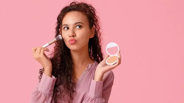 مكياجك احتفالي.. ونابض بالحياة