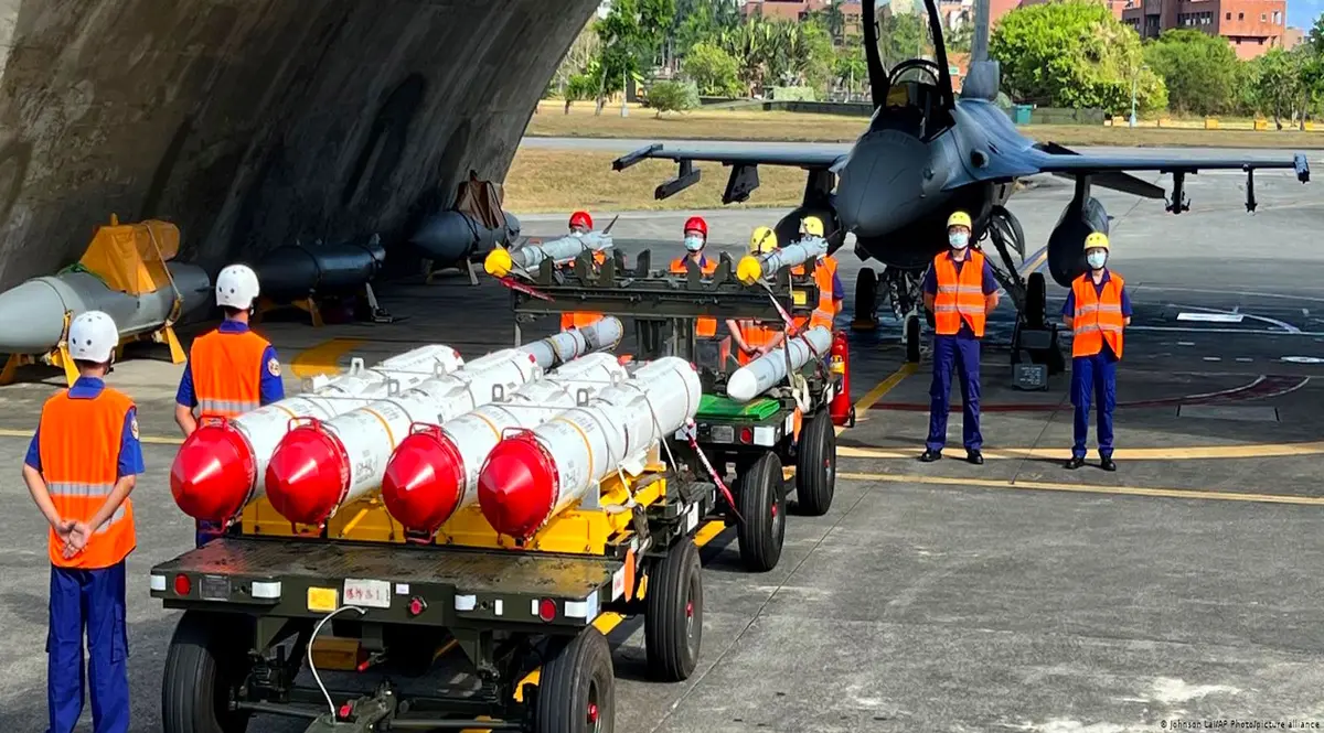 الأكبر على الإطلاق.. ترامب يمنح تايوان صفقة أسلحة بقيمة 11 مليار دولار