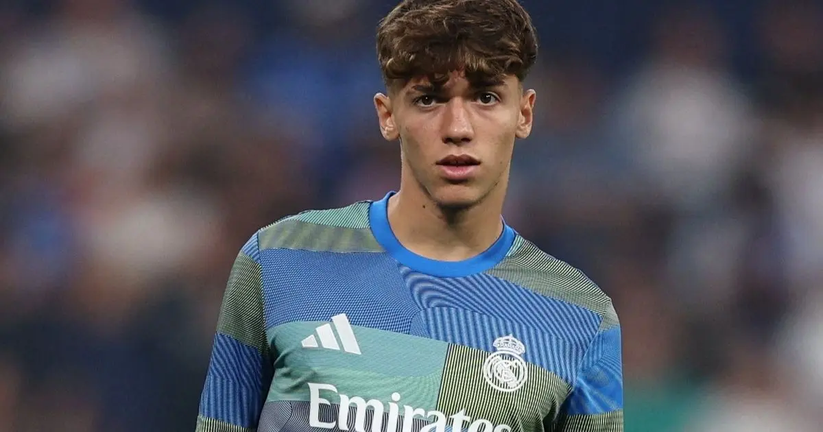 ألونسو يعتذر لمدافع ريال مدريد بعد تصريحاته عقب الفوز على ألافيس