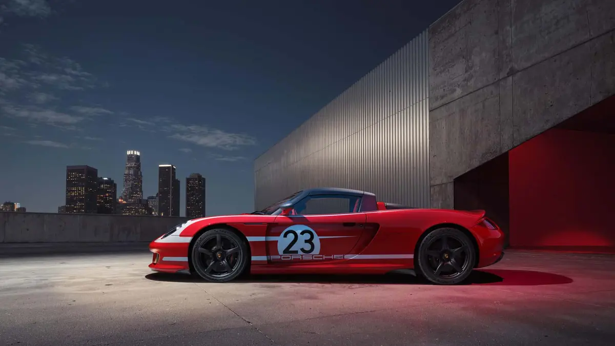 بورشه تُعيد سيارة كاريرا جي تي إلى حالتها الأصلية تمامًا