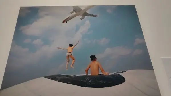 بوابة السماء تنفتح على الطفولة: قراءة بصرية جديدة في معرض لـ أوبو العالمية